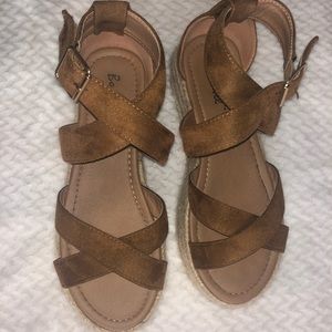 Wedges women tan